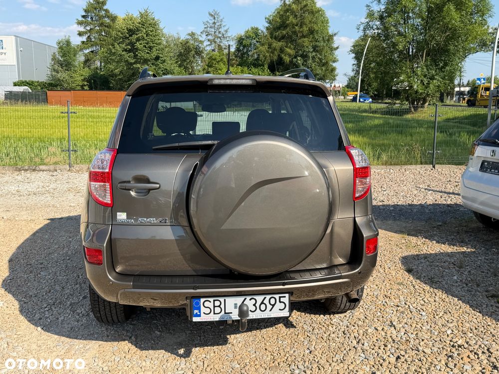 Toyota RAV4 - 5