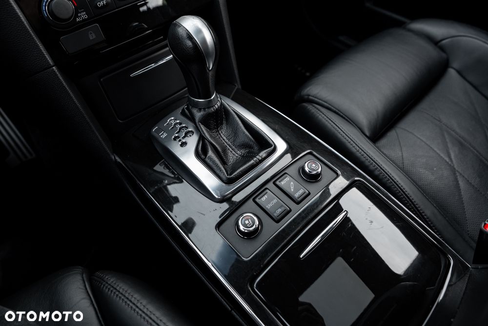 Infiniti QX70 3.7 AWD S - 34