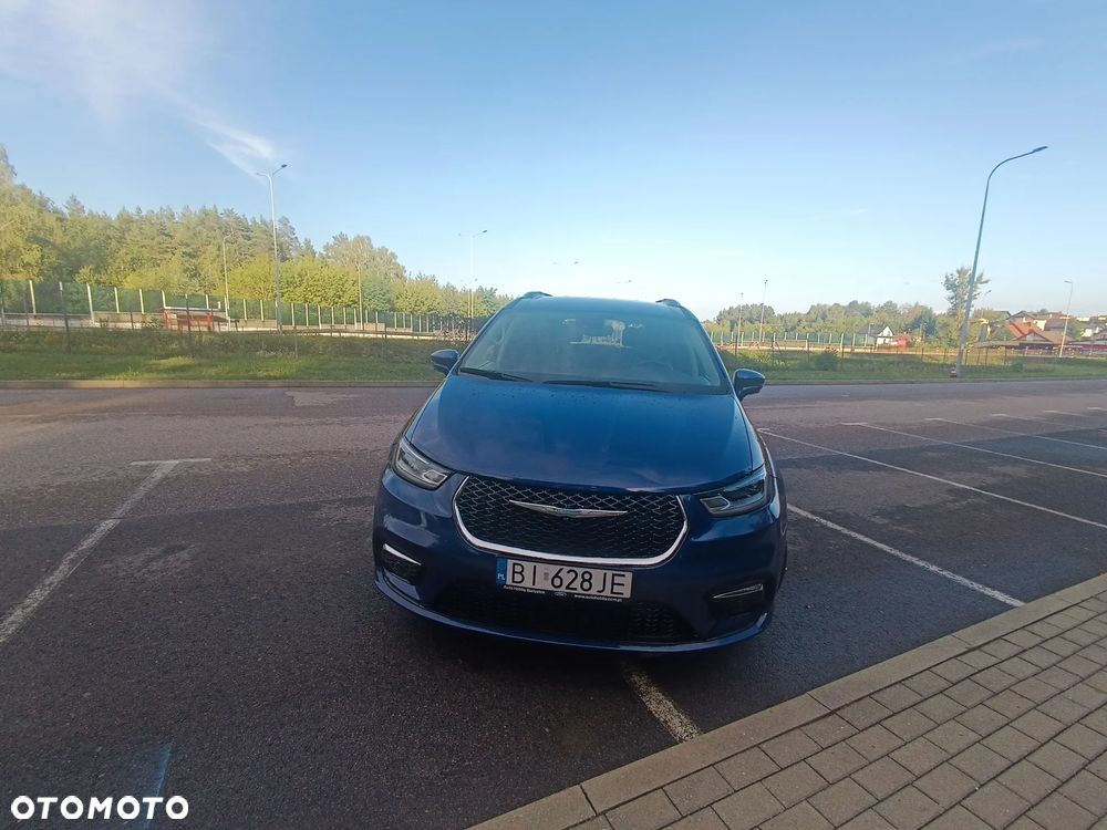 Chrysler Pacifica - 16