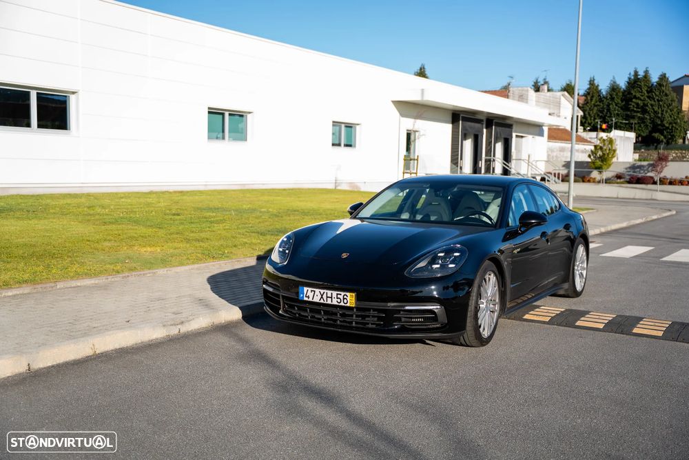 Porsche Panamera 4 E-Hybrid - 1
