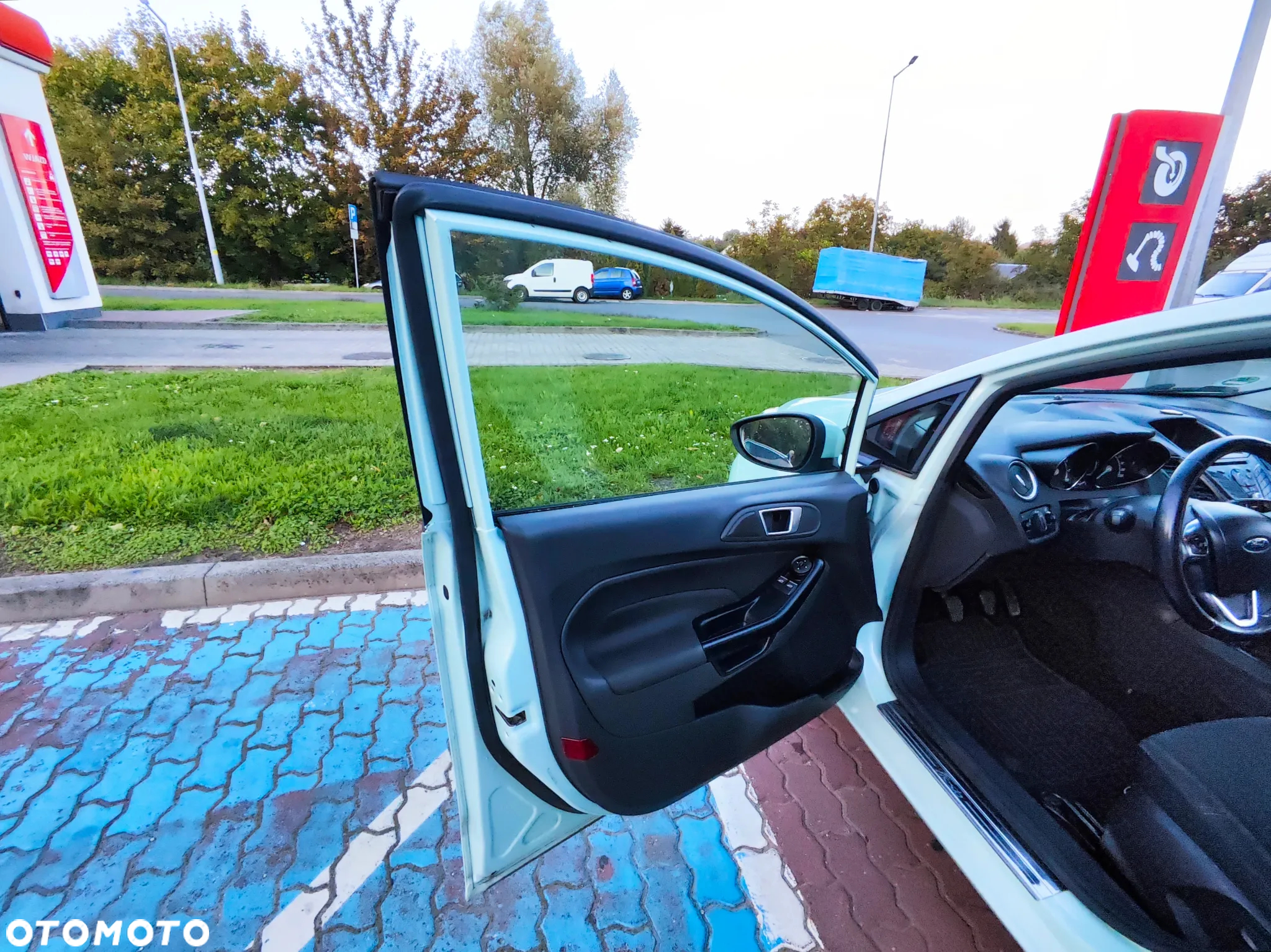 Ford Fiesta 1.4 Trend - 17