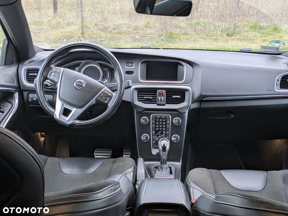Volvo V40 D3 Geartronic RDesign - 6