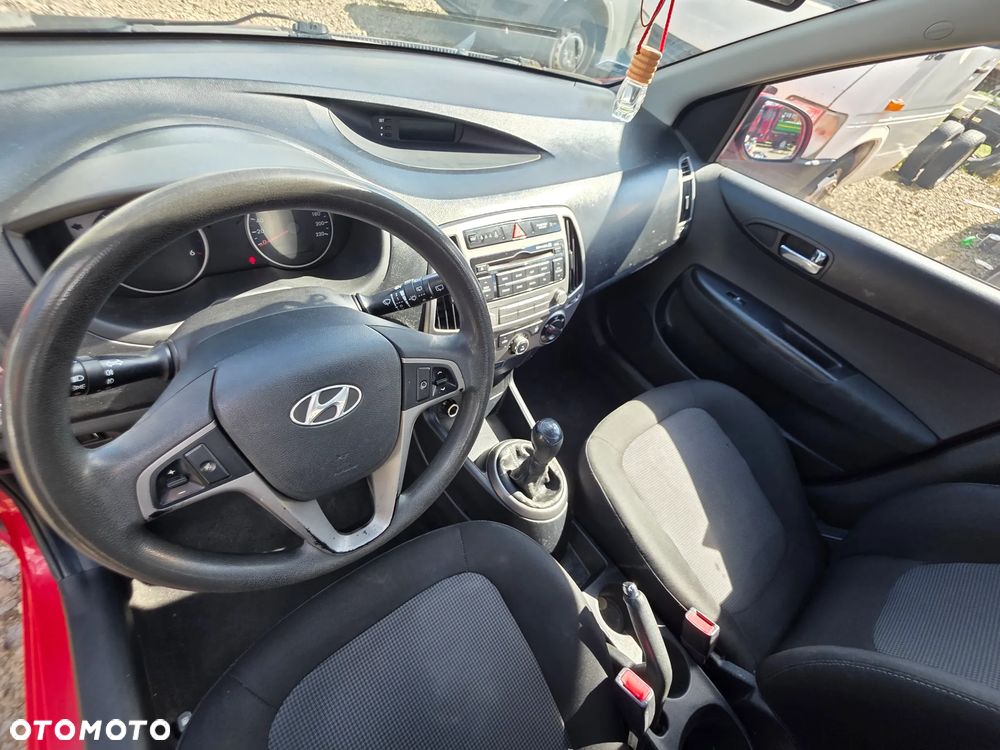 Hyundai i20 1.1 CRDi Comfort - 14