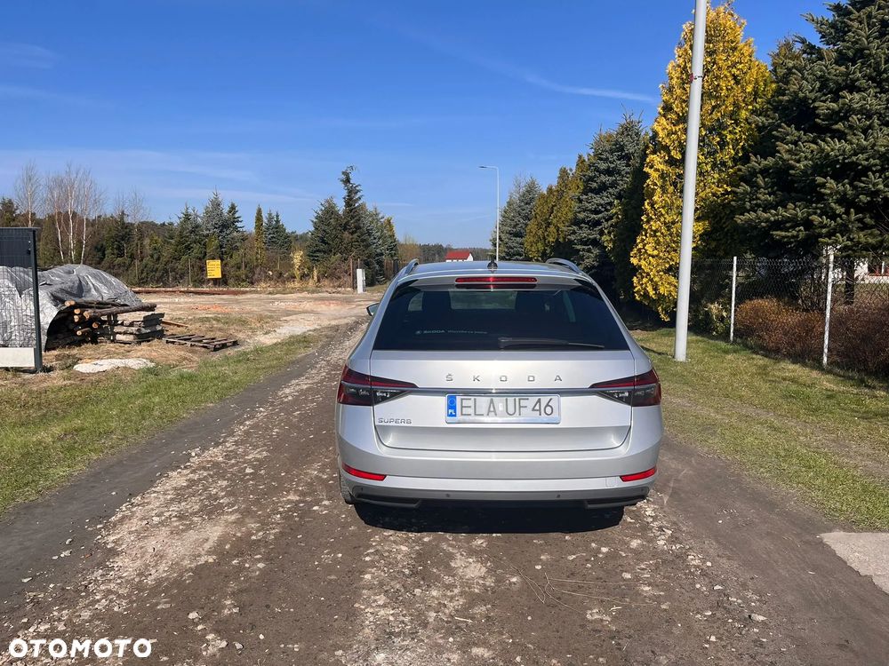 Skoda Superb 2.0 TDI SCR Ambition - 9