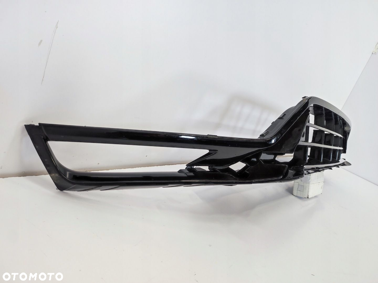 KRATKA ŚRODKOWA ZDERZAKA VOLVO XC90 II LIFT R-DESIGN 31663528 - 3