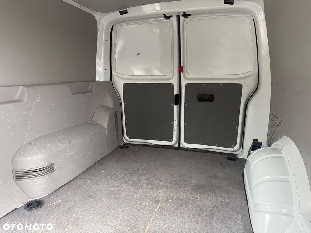 Volkswagen Transporter. LONG - 11