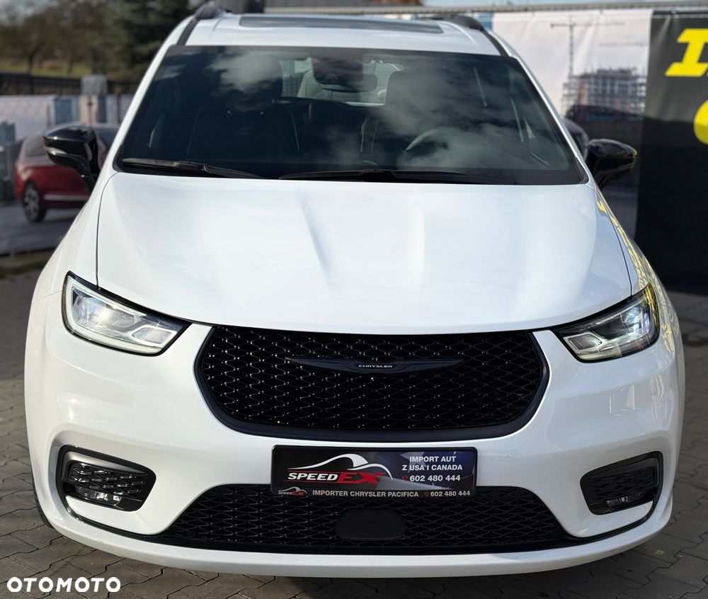 Chrysler Pacifica - 5