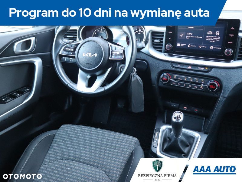 Kia Ceed - 9