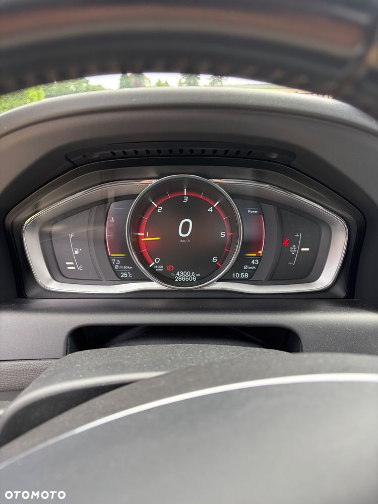 Volvo XC 60 D4 Drive-E Ocean Race - 13