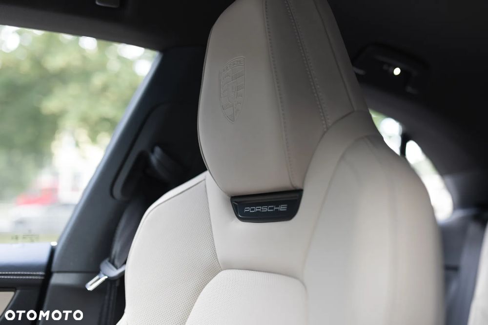 Porsche Macan - 25