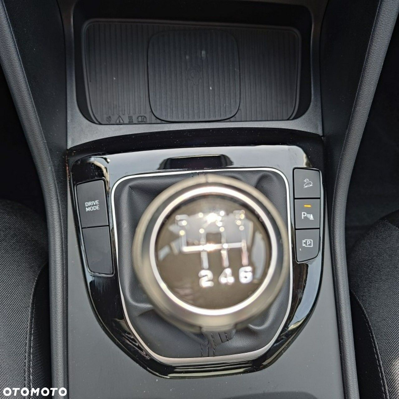 Hyundai Tucson 1.6 CRDi Smart - 16
