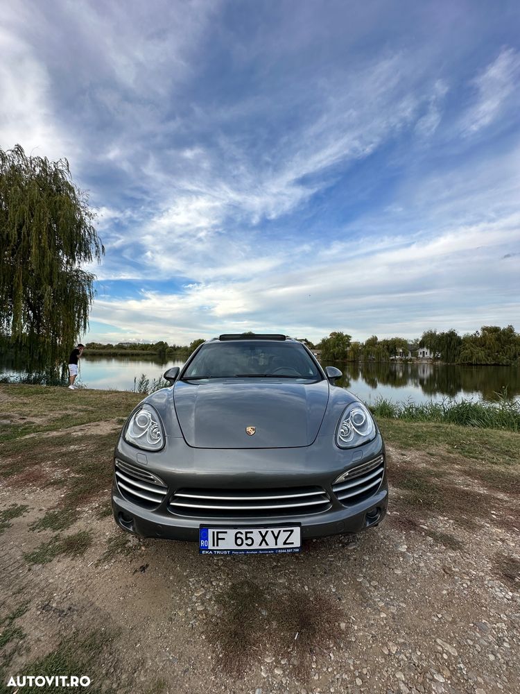 Porsche Cayenne - 2