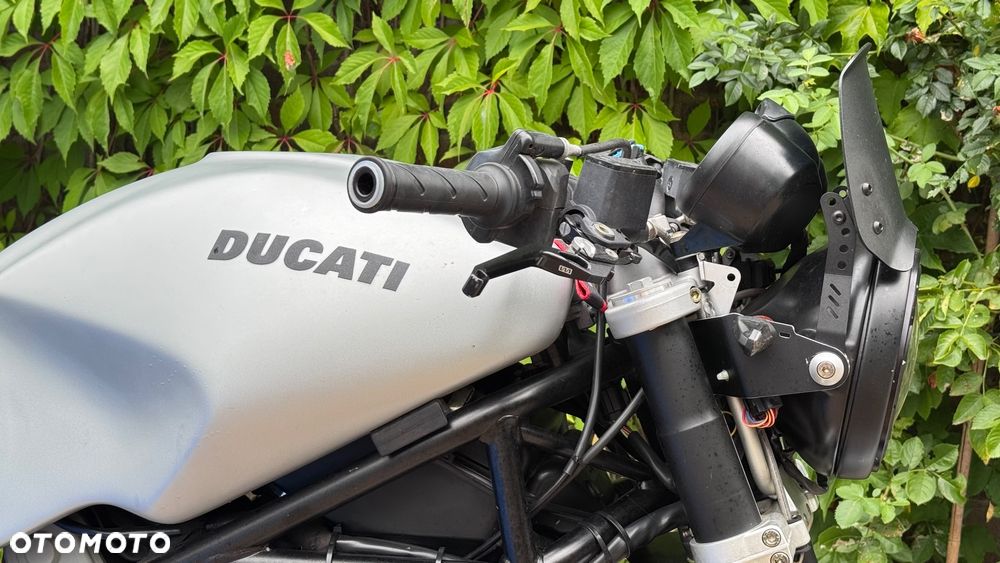 Ducati Monster - 9