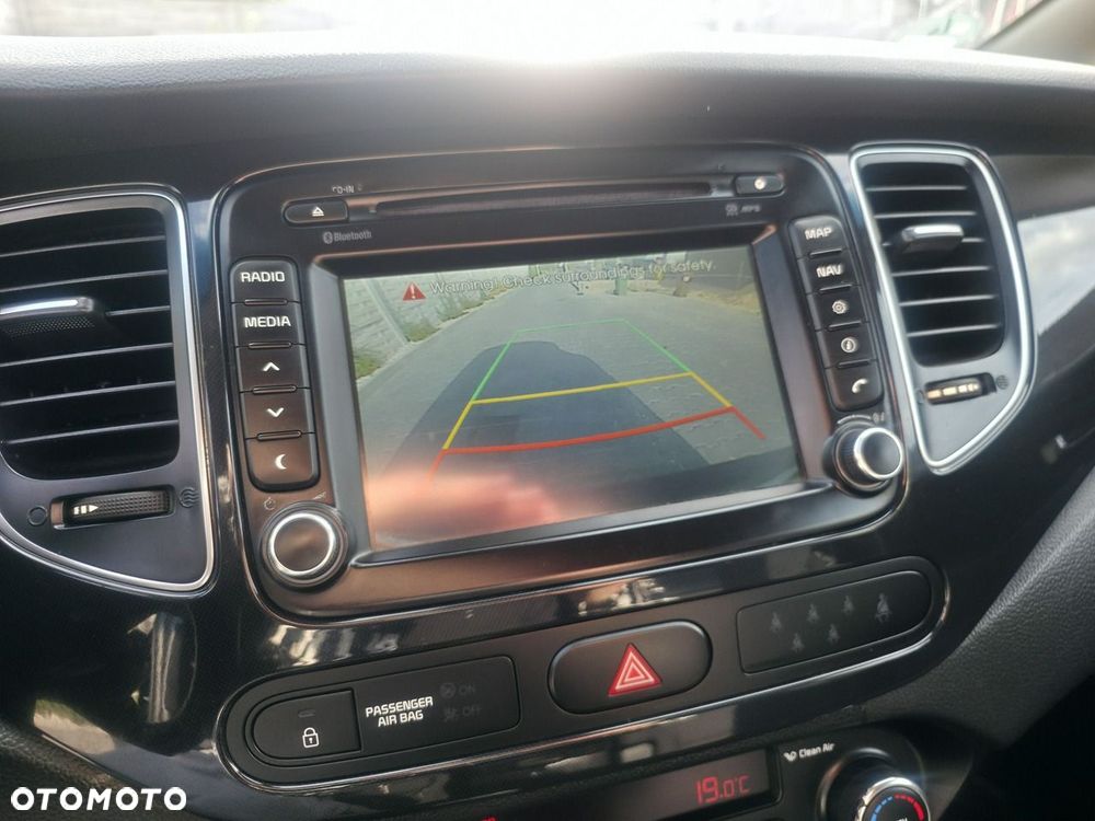 Kia Carens - 17