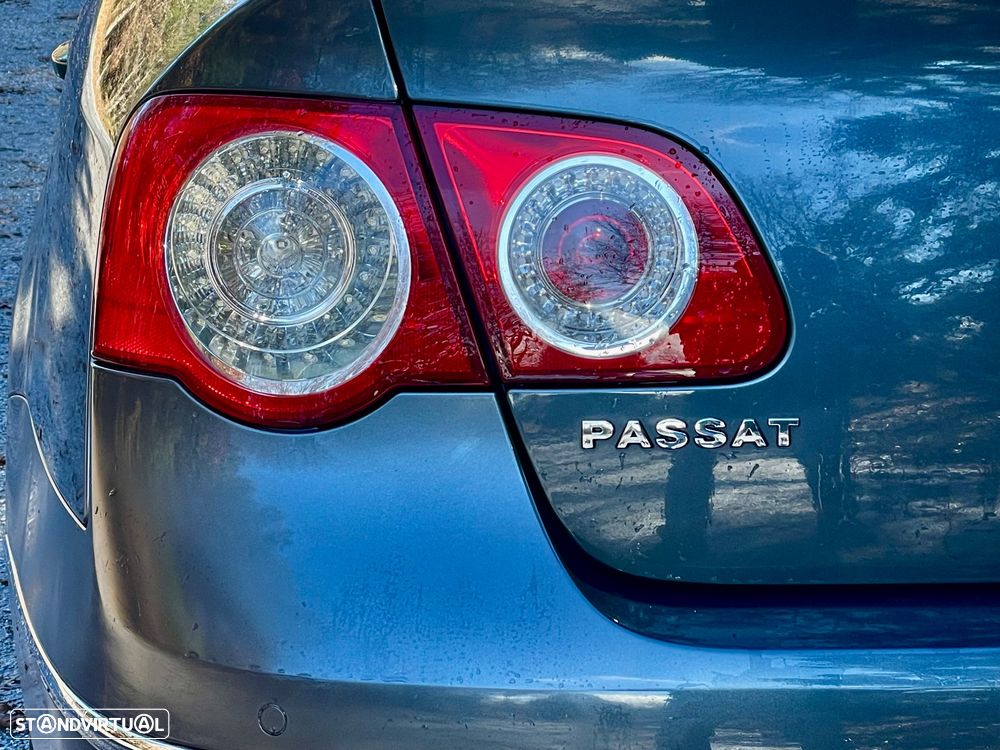 VW Passat 2.0 TDI Confortline - 5