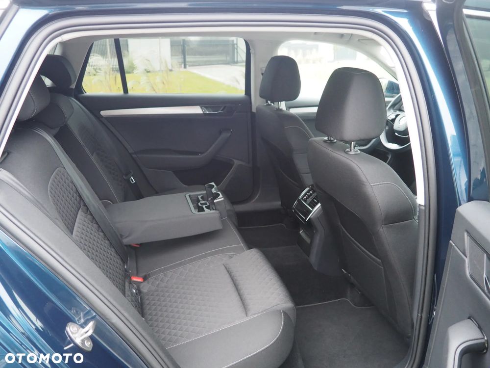 Skoda Superb 1.5 TSI Ambition DSG - 30