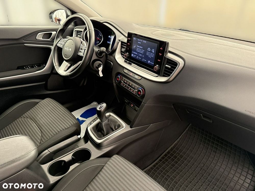 Kia Ceed - 22