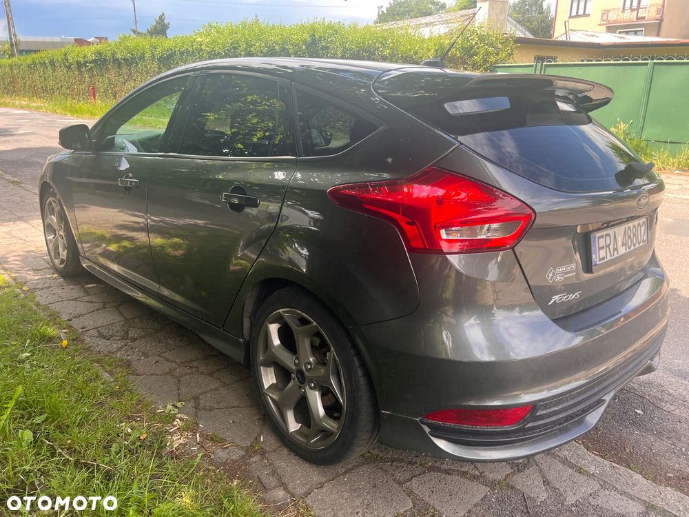 Ford Focus - 8