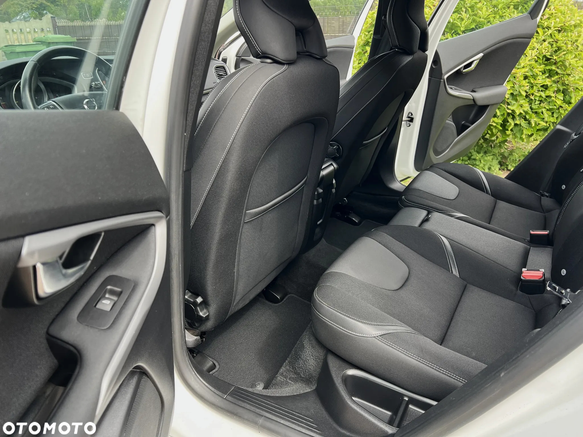Volvo V40 D2 Drive-E Momentum - 32