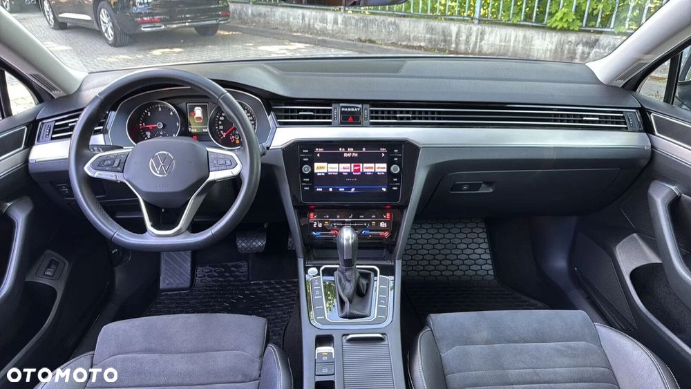 Volkswagen Passat Variant 2.0 TDI EVO Elegance DSG - 10