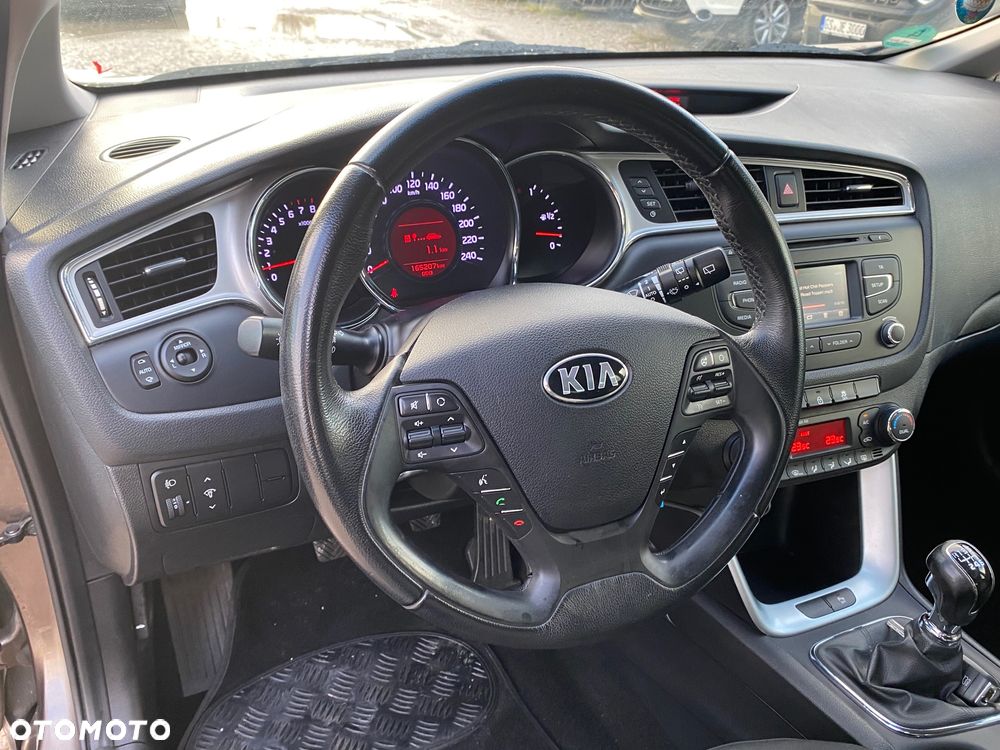 Kia Ceed 1.4 CVVT Attract Plus - 22
