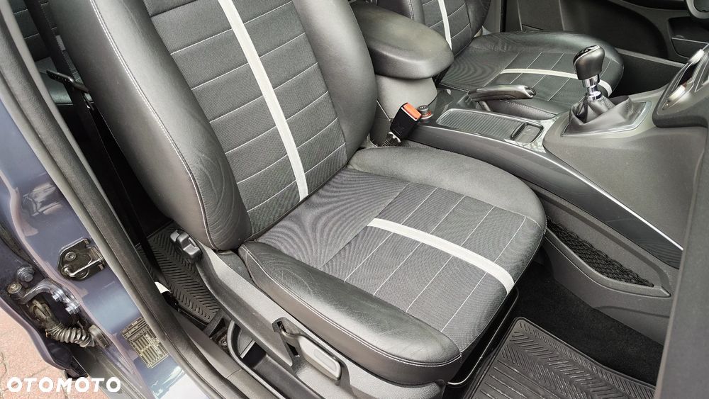 Ford Kuga 2.0 TDCi Titanium - 32