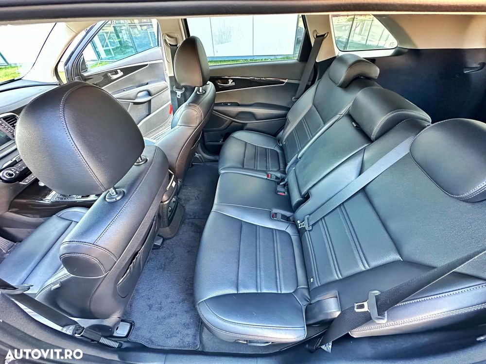 Kia Sorento - 12