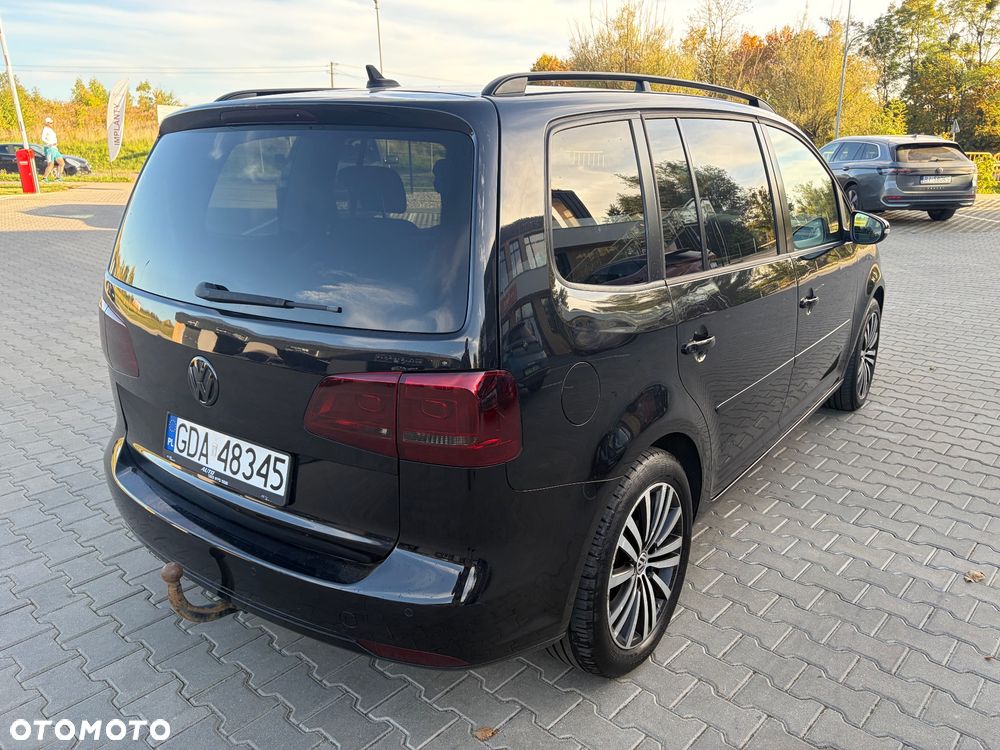Volkswagen Touran - 13