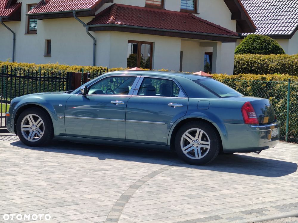 Chrysler 300C - 14