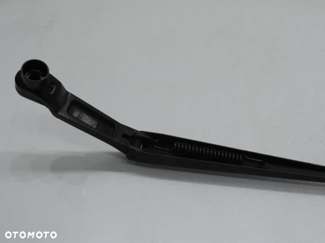 RAMIE WYCIERACZKI LEWE MAZDA 5 - 8