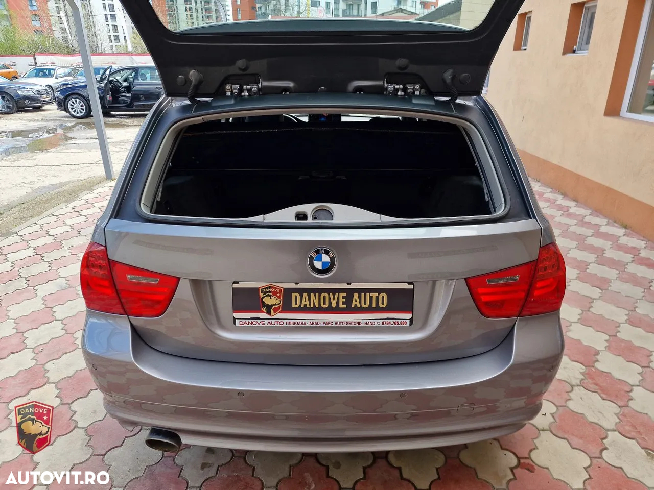 BMW Seria 3 320d xDrive - 11