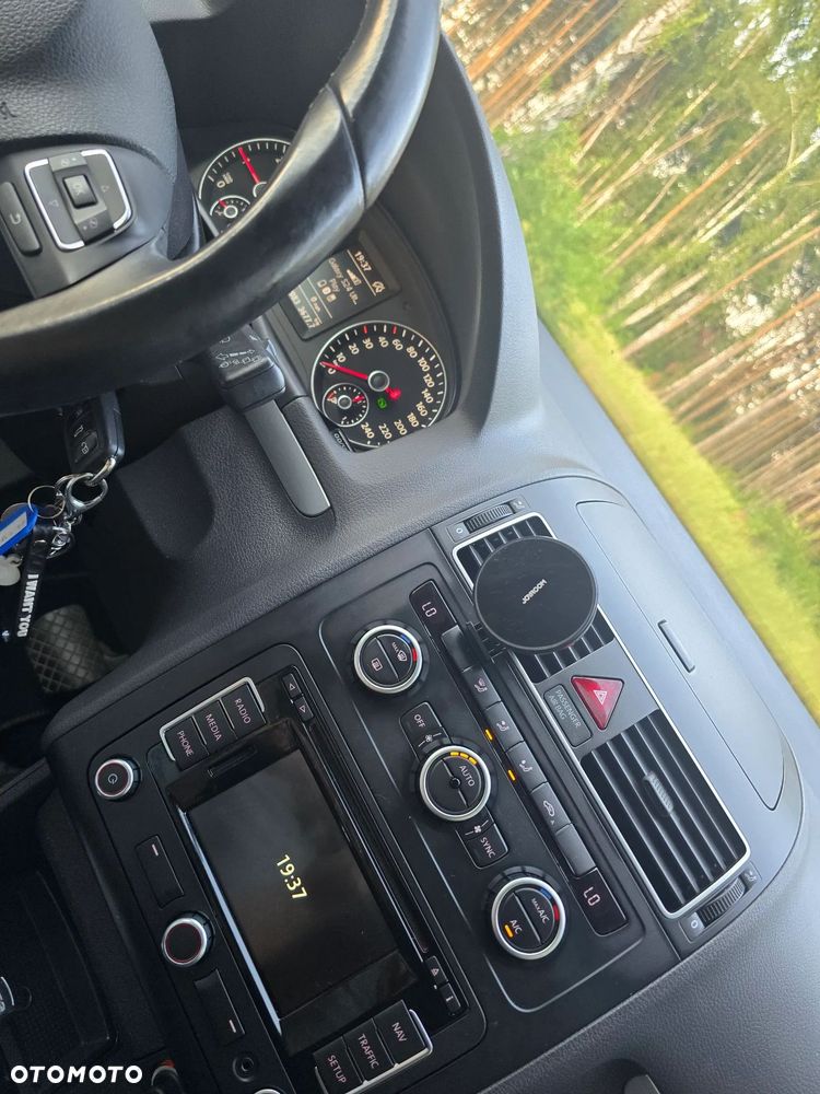 Volkswagen Touran 2.0 TDI DPF DSG Comfortline - 16