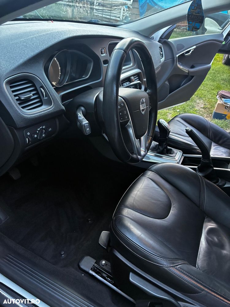 Volvo V40 - 14