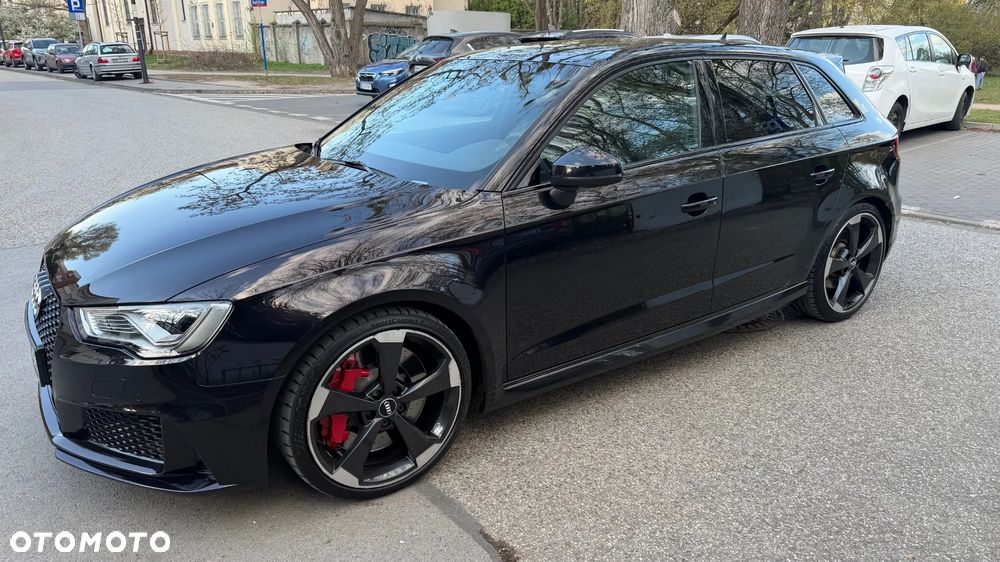 Audi RS3 Sportback Standard - 2