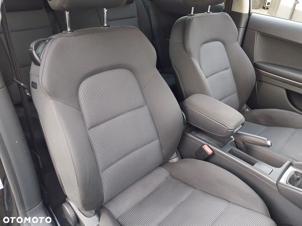 Audi A3 3-drzwiowe 1.6 Attraction - 18