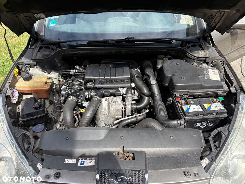 Peugeot 407 1.6 HDI Premium - 16