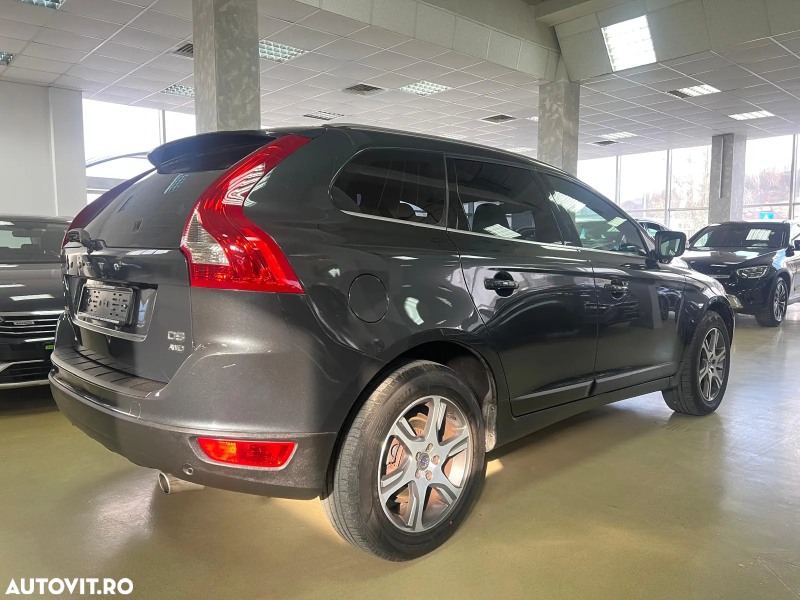 Volvo XC 60 D5 AWD Aut. RDesign - 9
