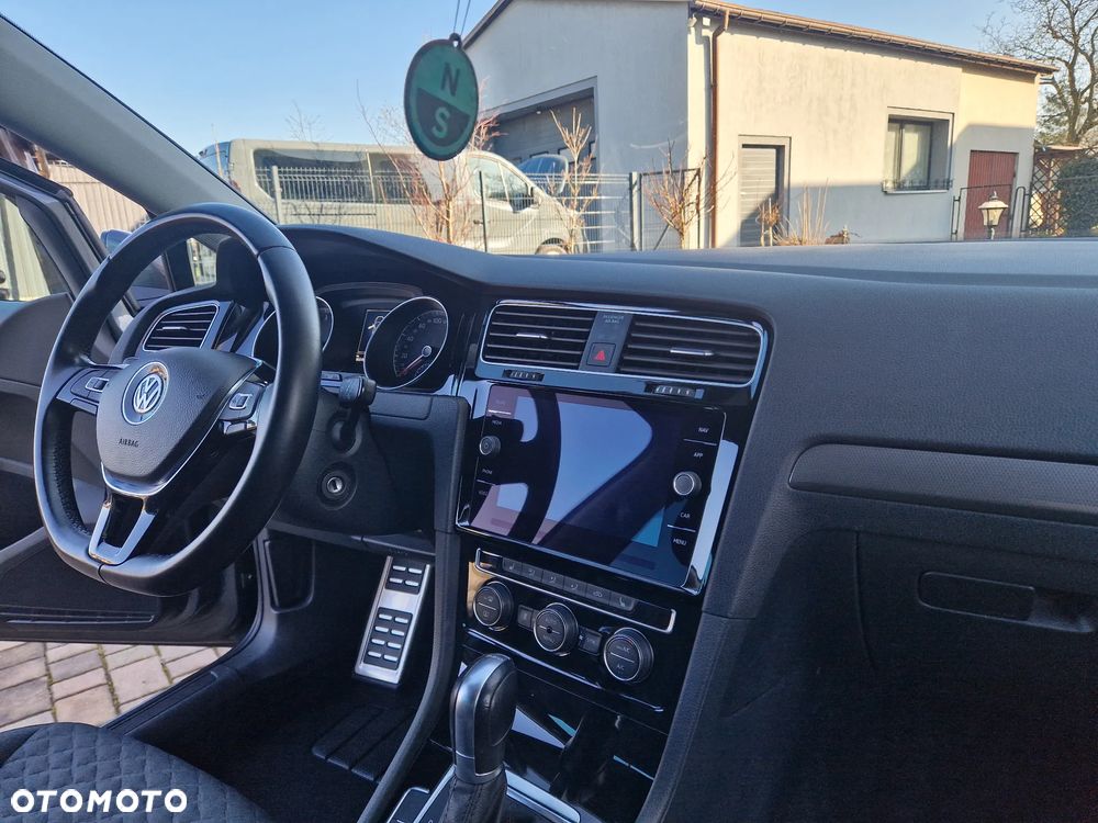 Volkswagen Golf 2.0 TDI R-Line DSG - 8