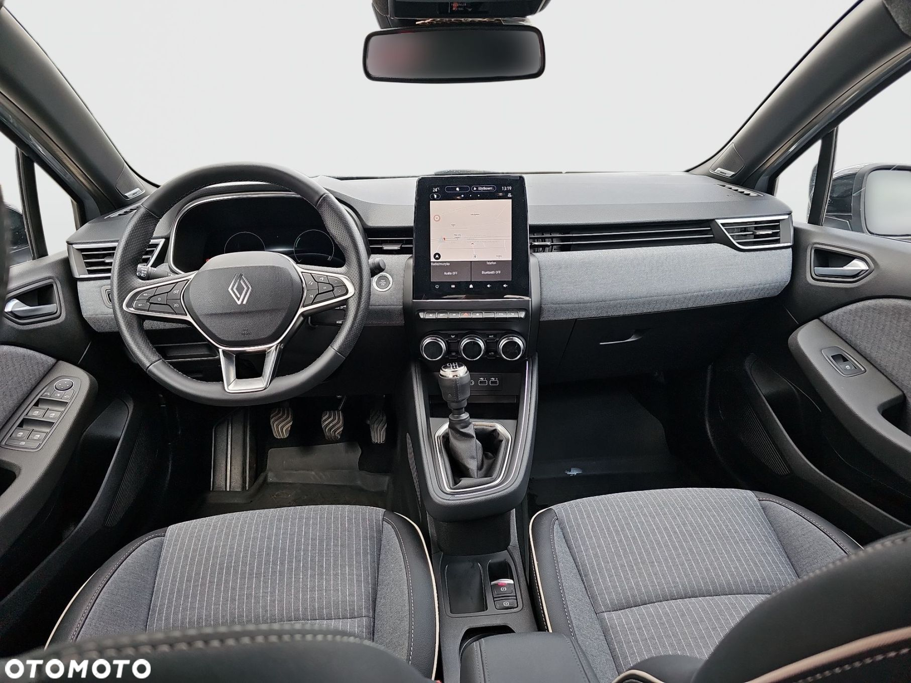 Renault Clio - 11