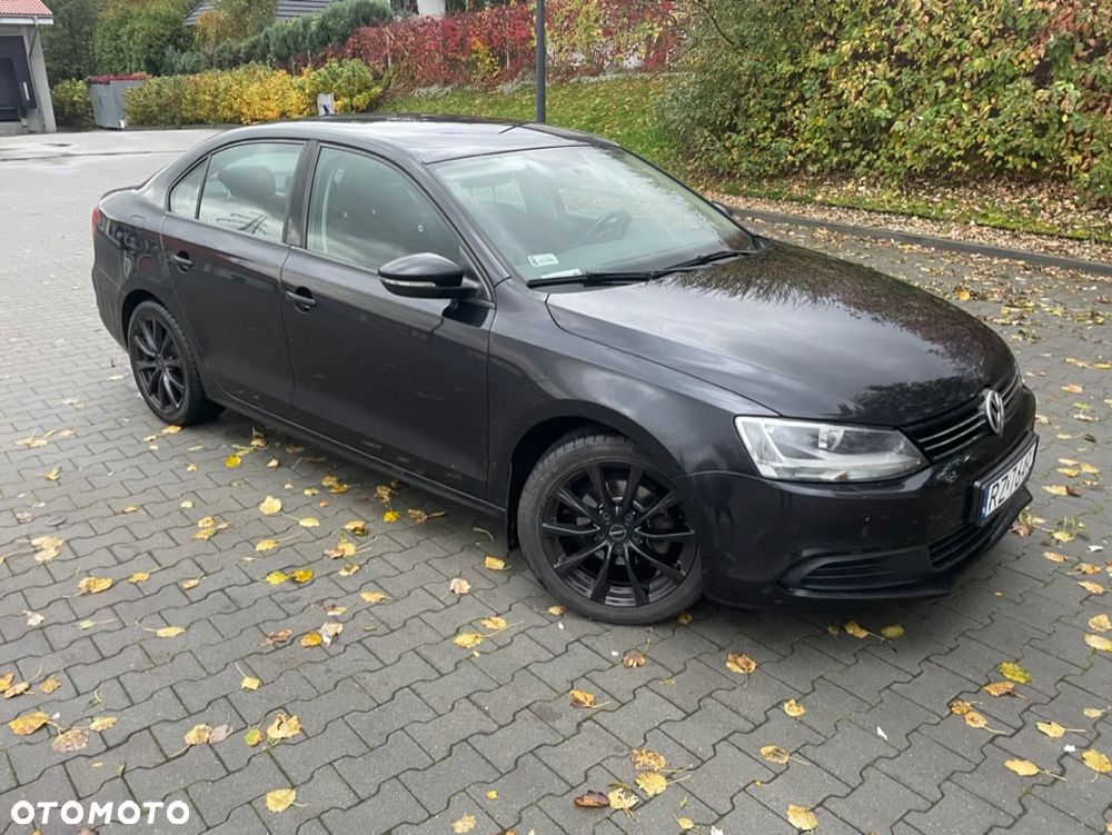 Volkswagen Jetta 1.6 TDI Trendline Optimum - 2