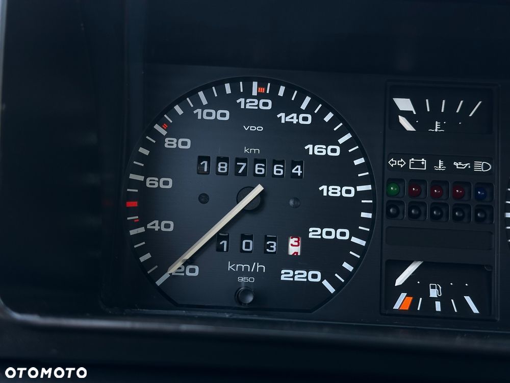 Volkswagen Golf 1.8 CL - 11