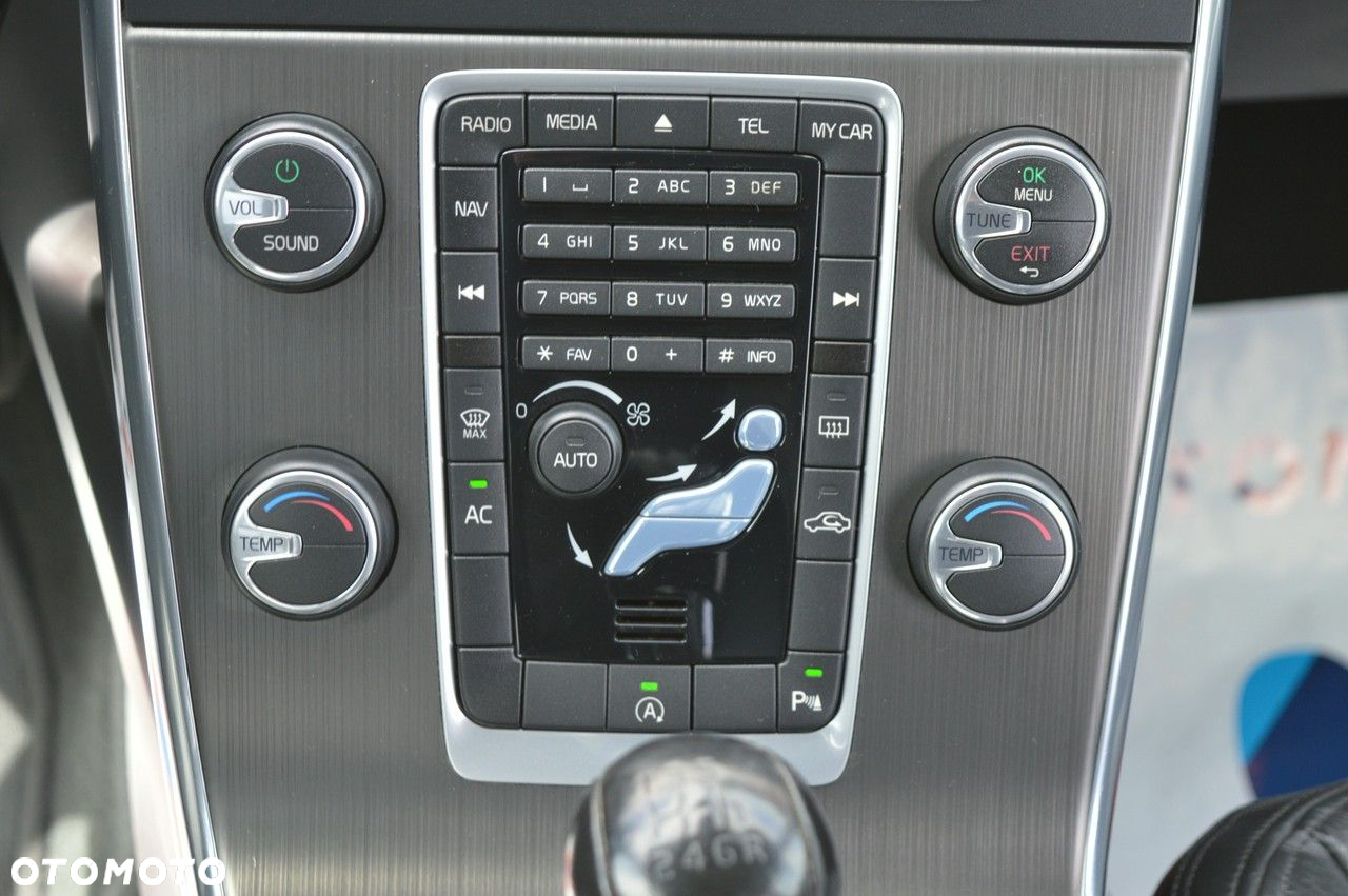 Volvo V60 D3 Momentum - 22
