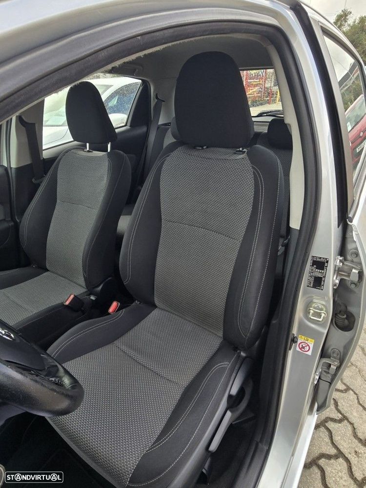 Toyota Yaris 1.5 HSD Comfort - 10