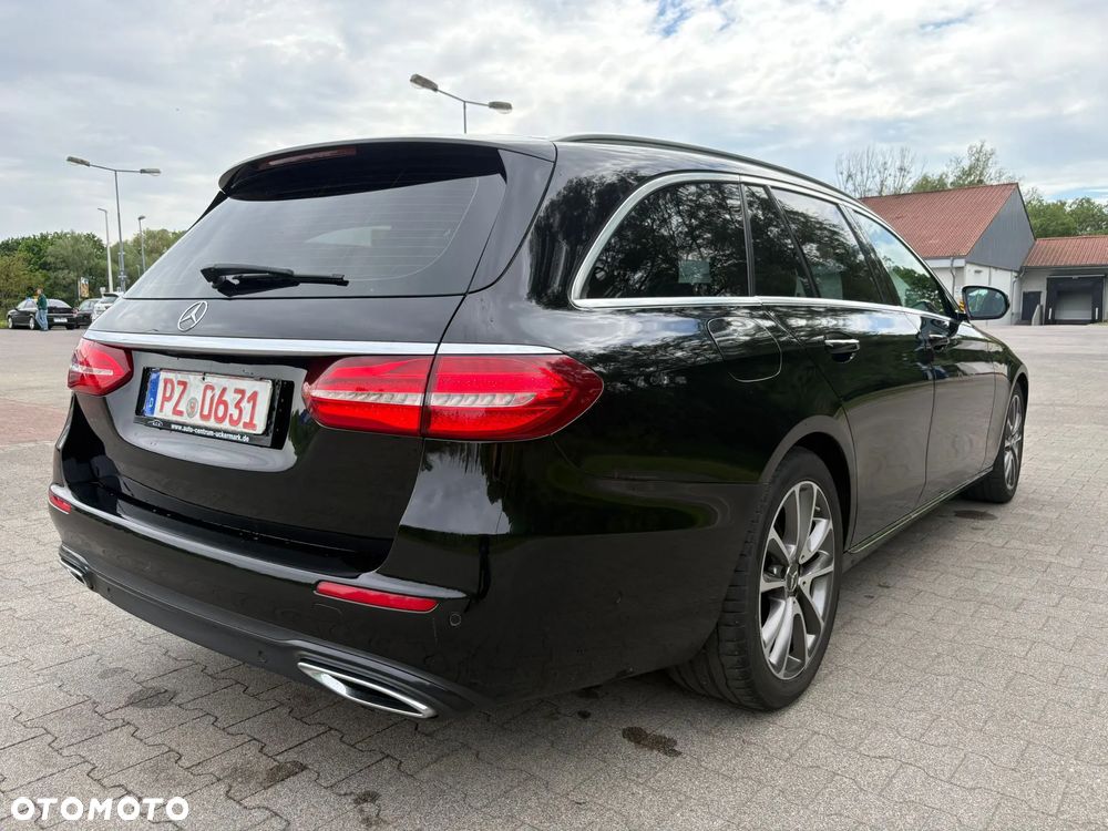 Mercedes-Benz Klasa E 220 d Business Edition 9G-TRONIC - 4