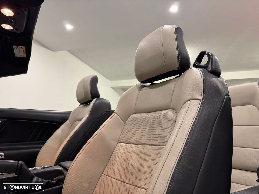 Ford Mustang 2.3i EcoBoost - 33