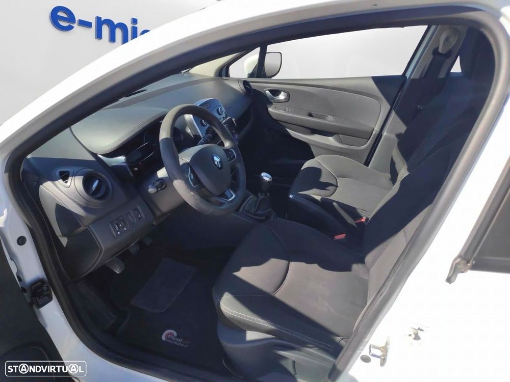 Renault Clio - 9