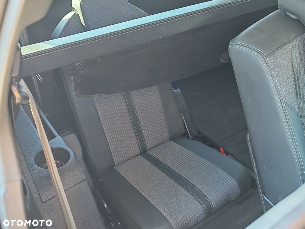 Peugeot 5008 PureTech 130 EAT8 Stop & Start Allure Pack - 36
