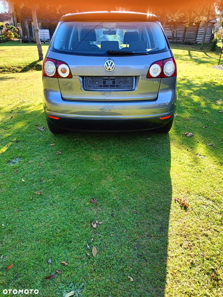 Volkswagen Golf - 6