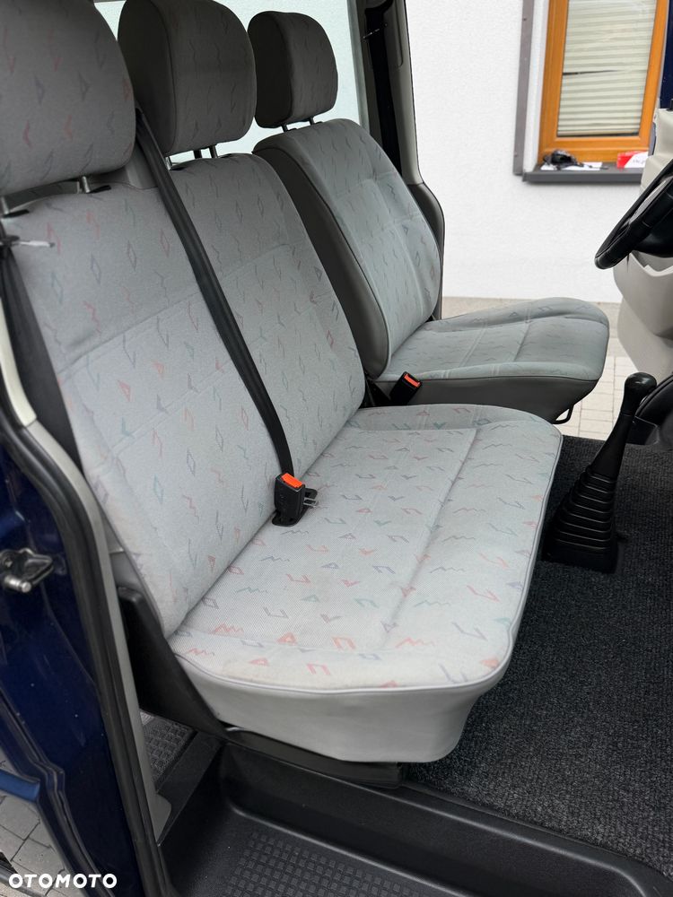 Volkswagen Transporter - 11