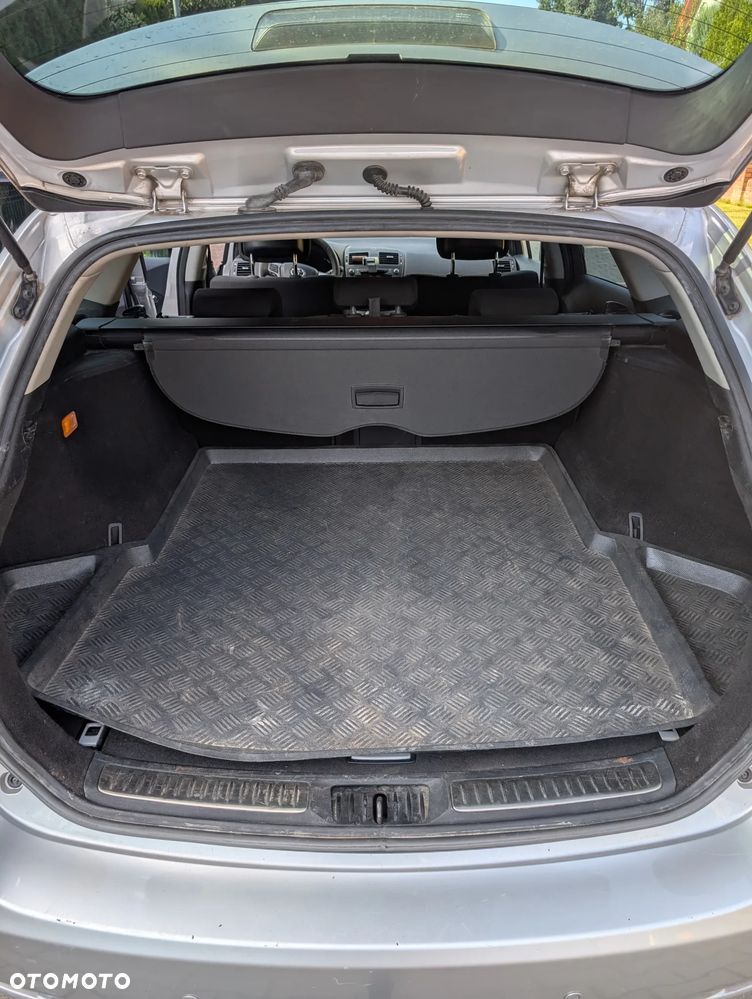 Toyota Avensis 1.8 Sol - 8